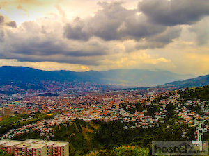  View of the valley and Medellín City 