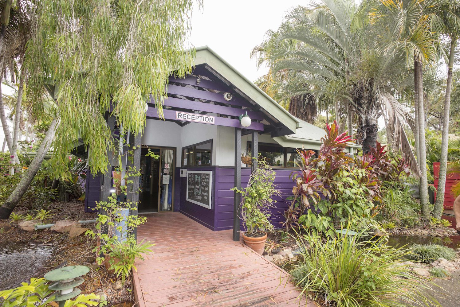 Colonial Village Cabins, Camping & Tours Hervey Bay YHA Hervey Bay