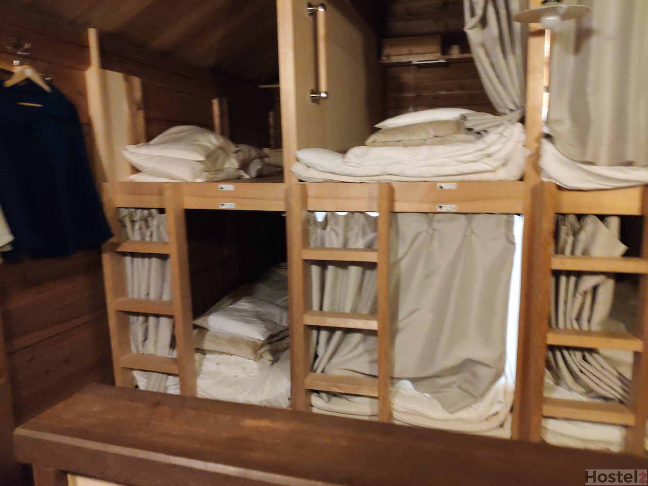 dorm bunk/cubicle beds