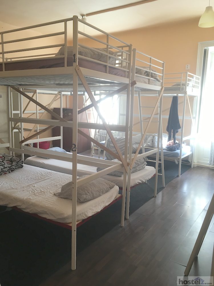 16 bed dorm room
