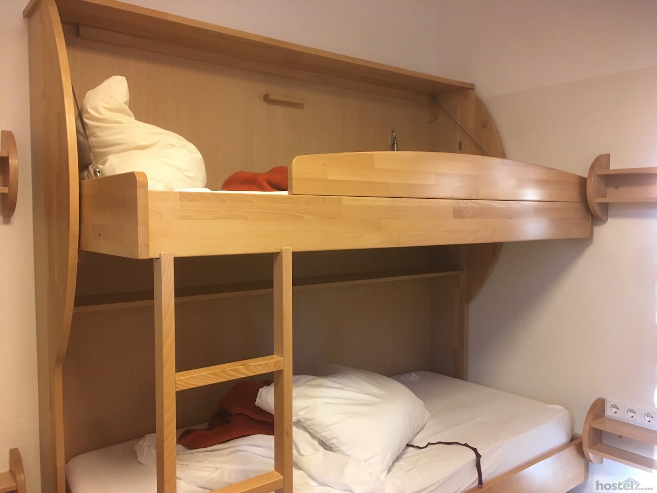 4 bed dorm room