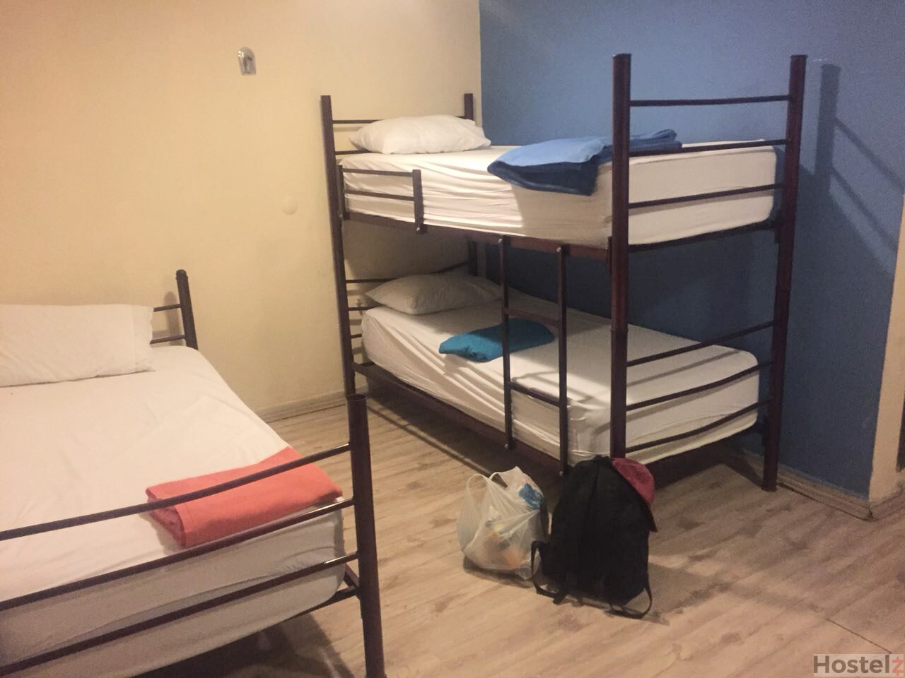 Dormitory with 7 beds