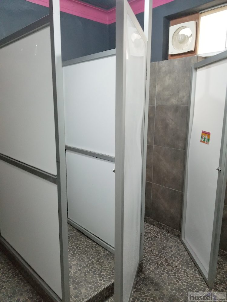 Toiler and shower stalls