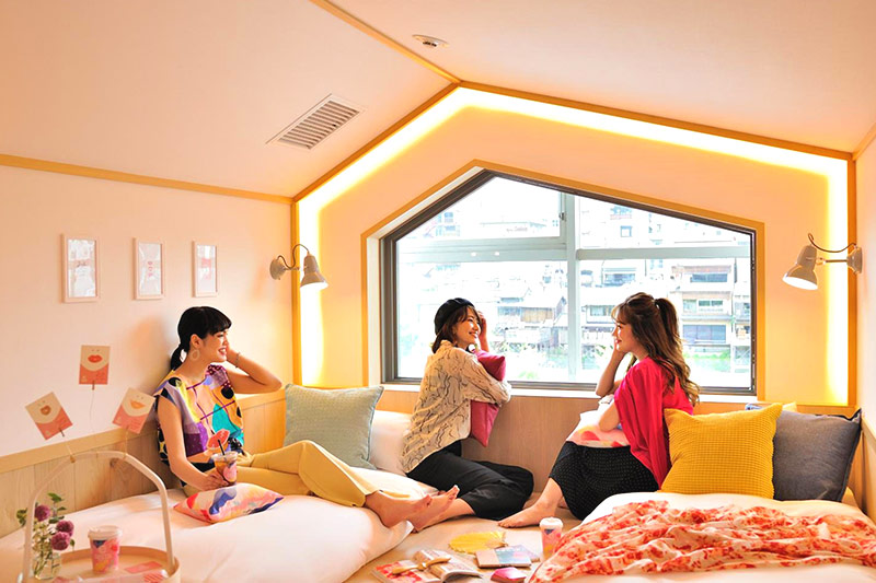 Pros and Cons of Staying in Female-only Hostels