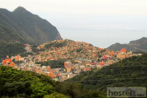  View of Jiufen from the Xioazukeng Trail 
