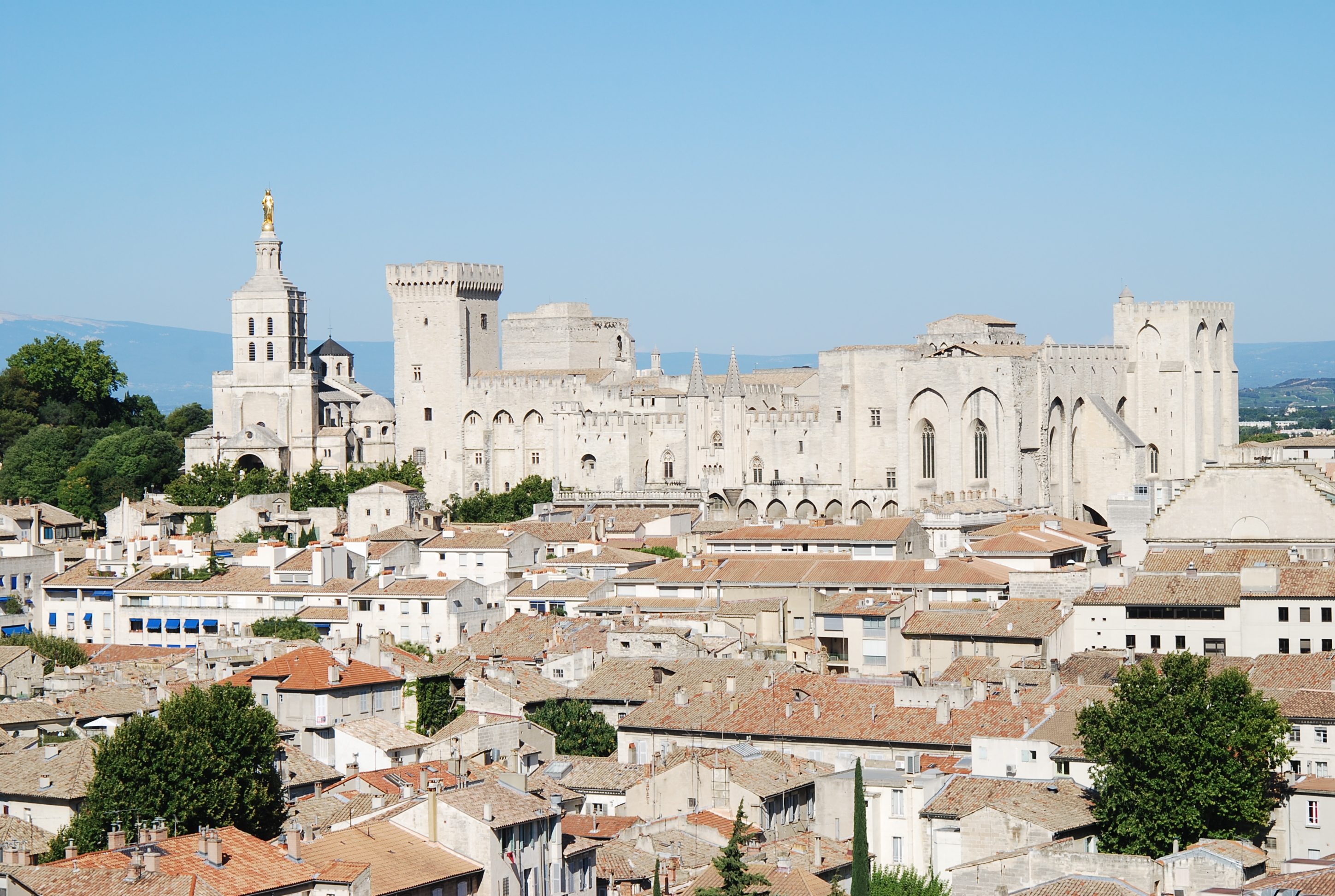 Where to stay in Avignon on a budget