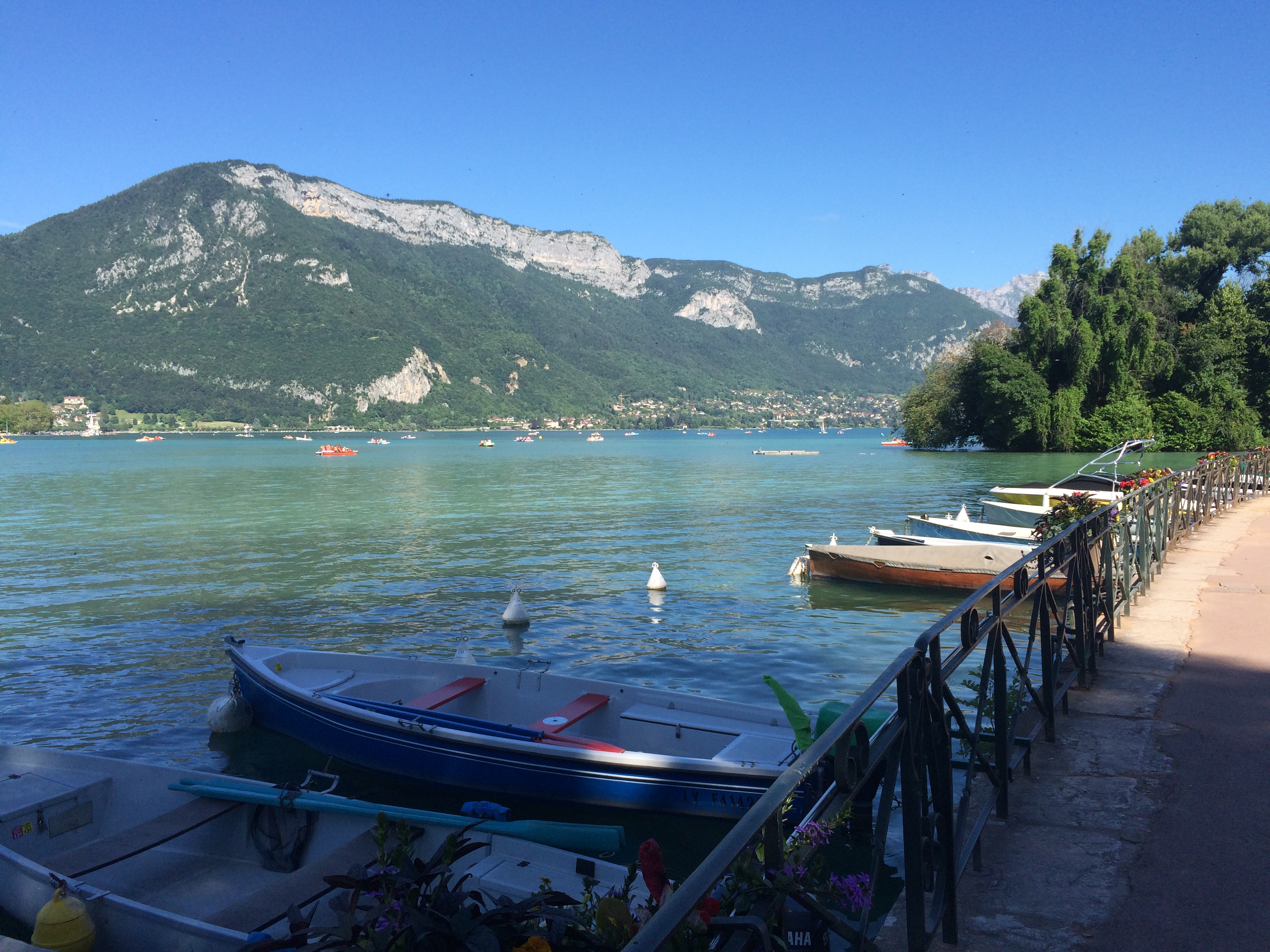 Where to stay in Annecy on a budget