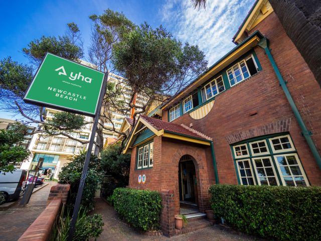 Best for Solo Traveler: Newcastle Beach YHA Hostel, Newcastle