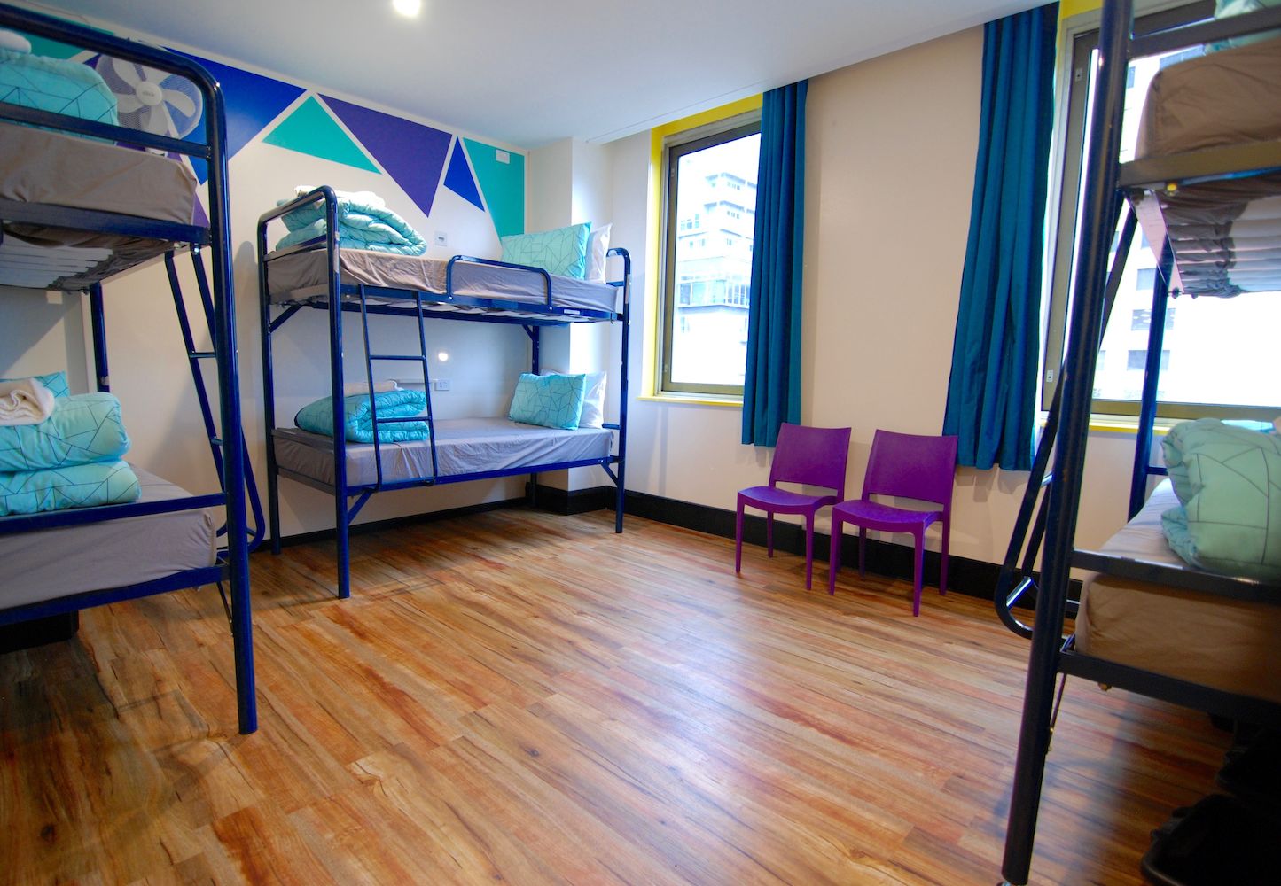 Price Comparison for Flinders Backpackers in Melbourne (with HONEST Reviews 2022)
