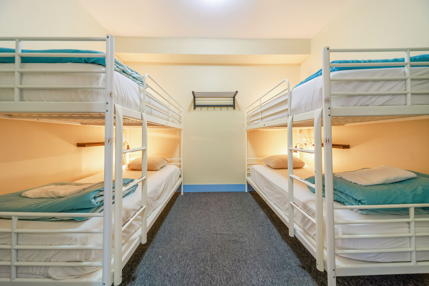 SameSun Backpacker Lodge - Vancouver