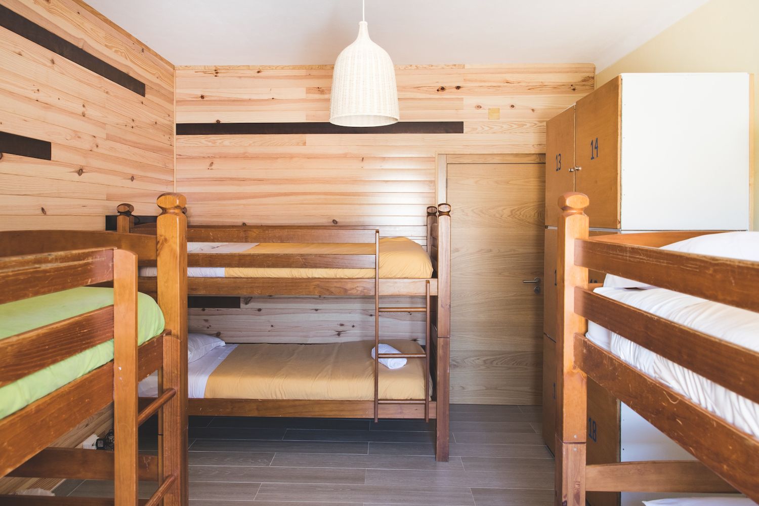 Good Feeling Hostel & Guesthouse, Raposeira