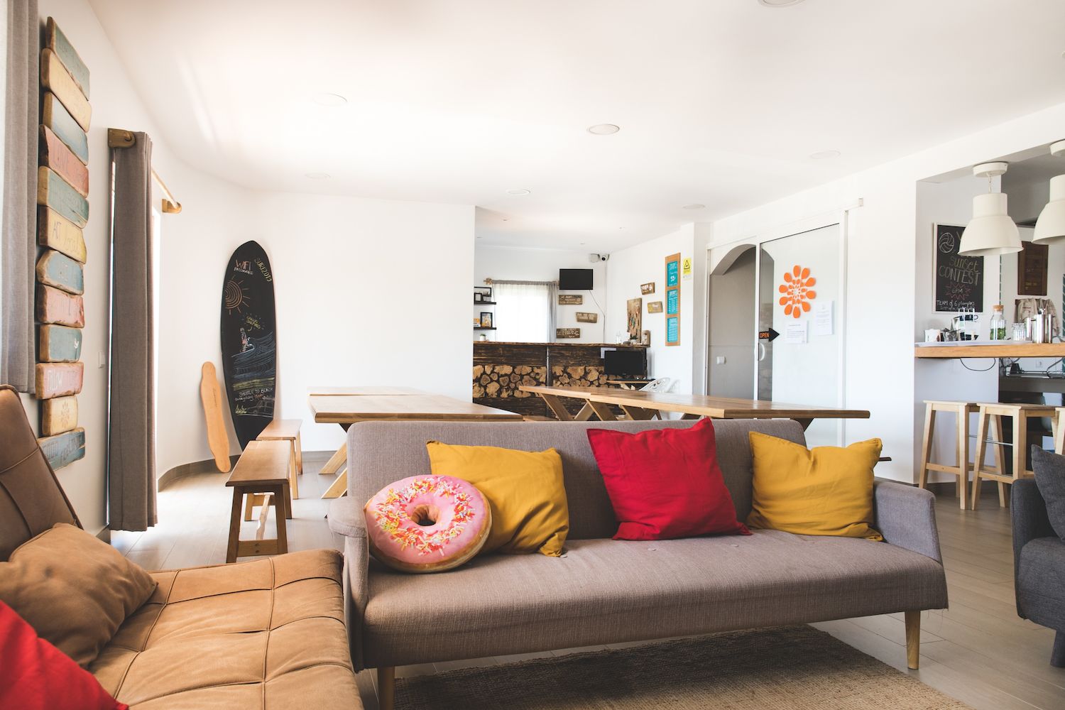 Good Feeling Hostel & Guesthouse, Raposeira