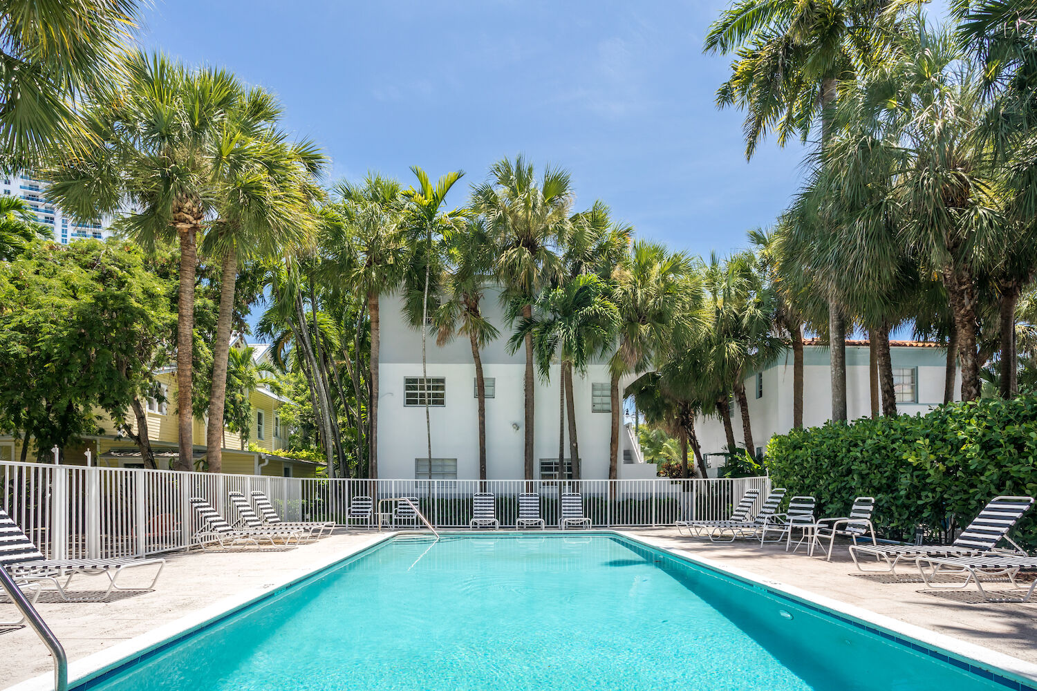 20 Hostels in Miami Beach 2023 (Price Comparison from $23)