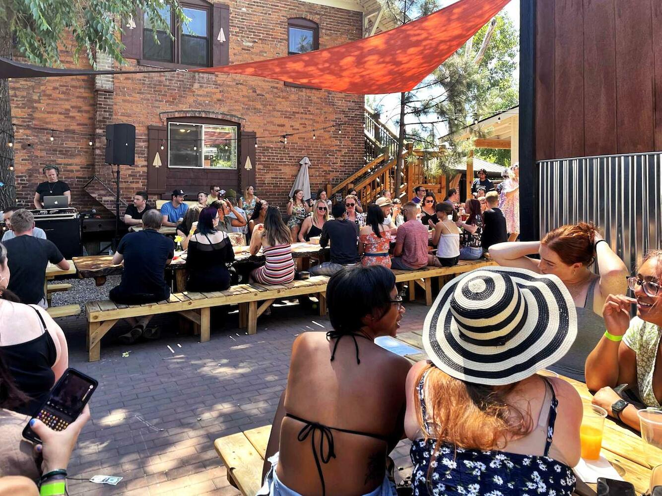 Bunk+Brew Historic Lucas House in Bend Prices 2021 (How to compare?)