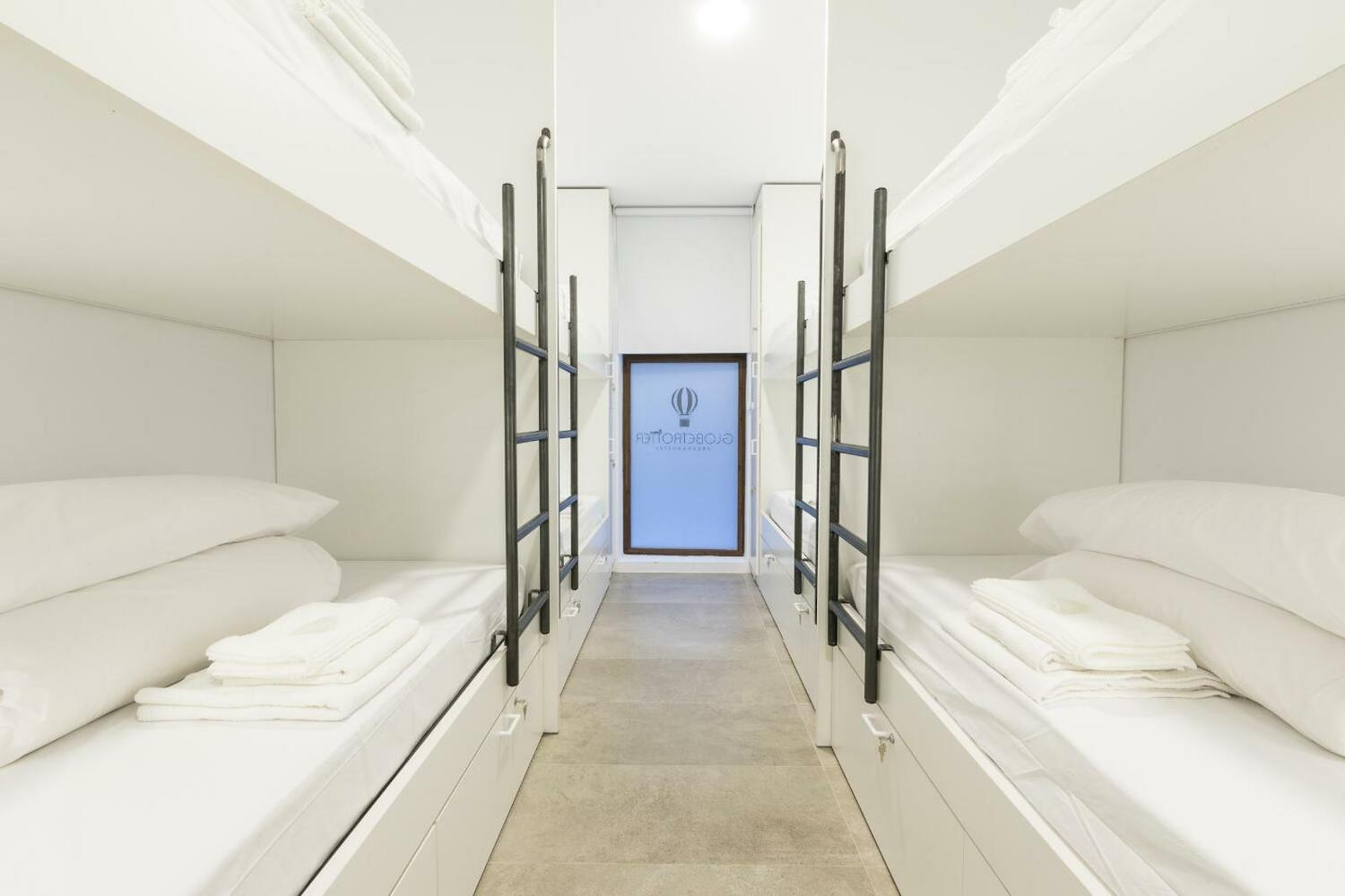 GLOBETROTTER HOSTEL, by Albany, León