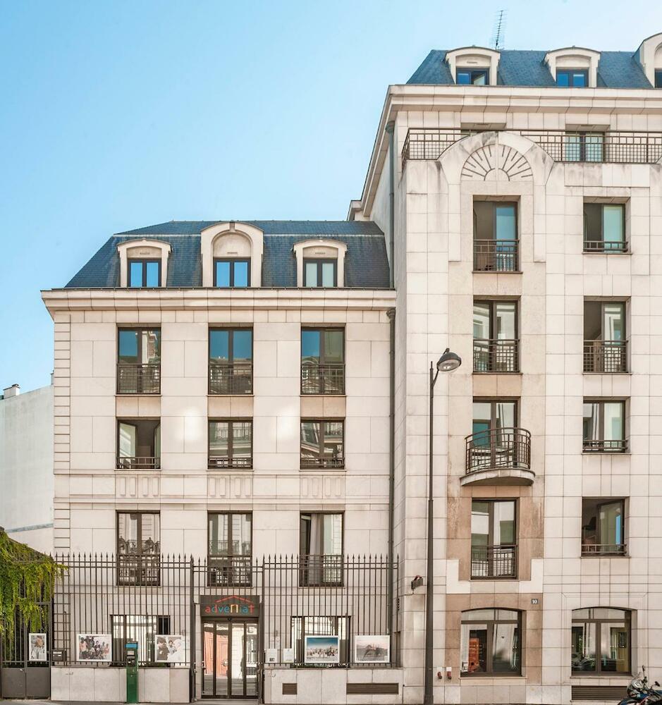 Adveniat Paris, Paris