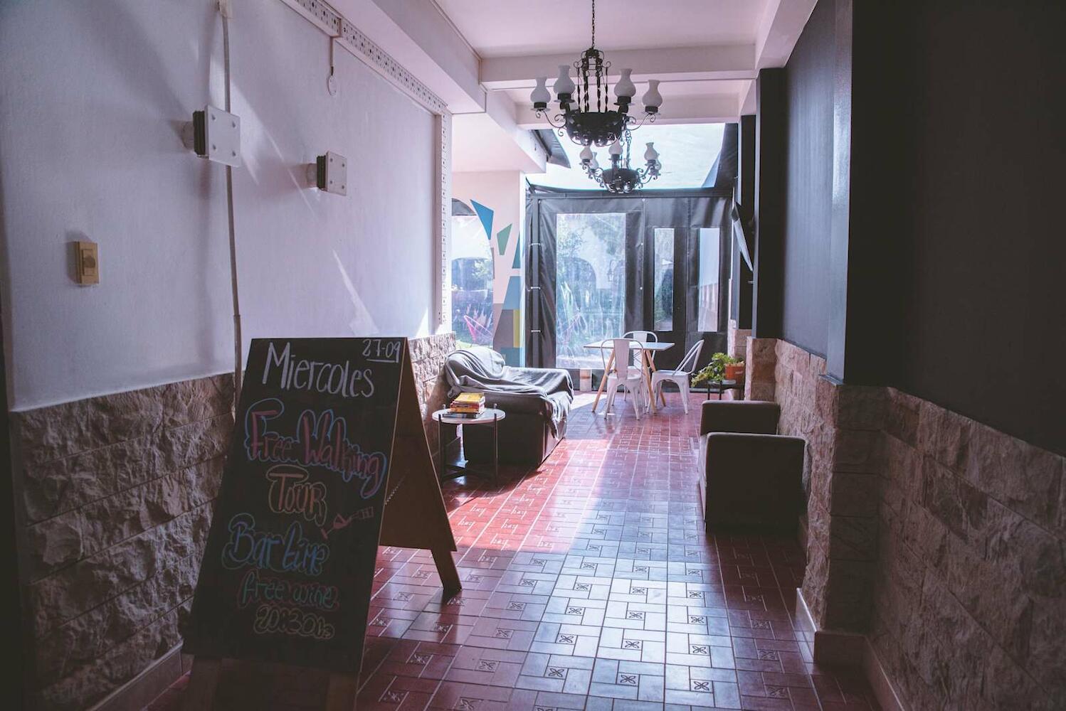 Fuxia House Hostel