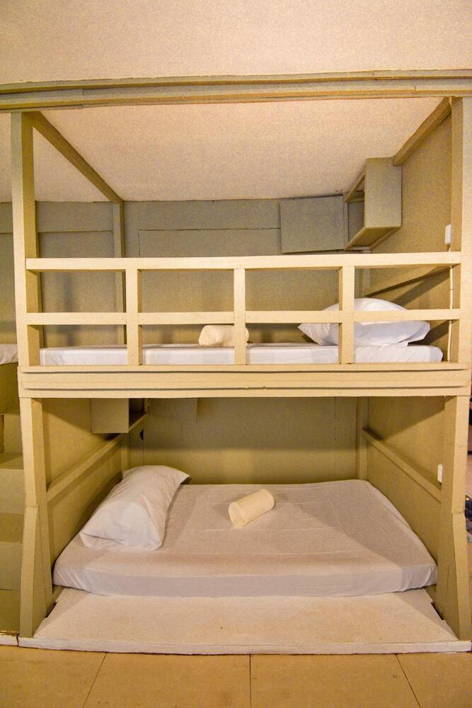 Treasure Isle Backpacker's Hostel, Boracay Island