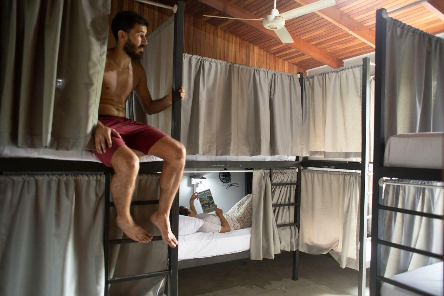 Argdivan Beach Hostel, Sámara