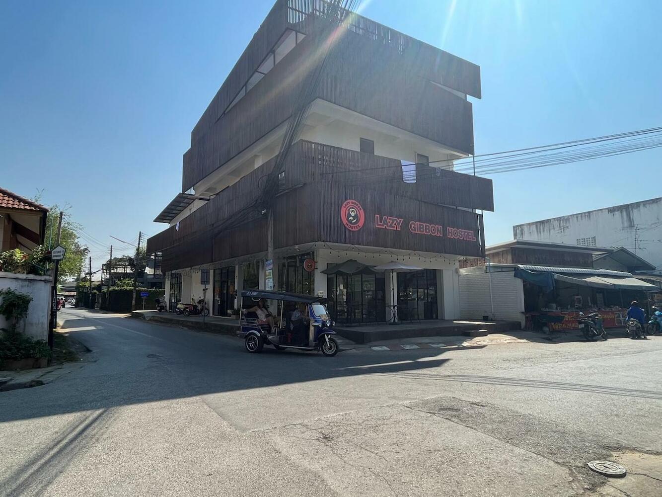 Lazy Gibbon 2 Chiang Mai - Haiya, Chiang Mai