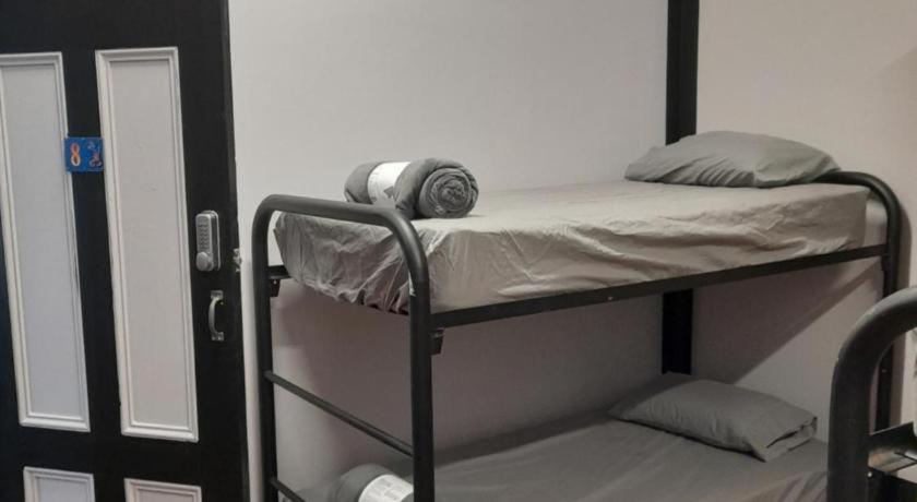 Ozi Inn Backpackers, Perth