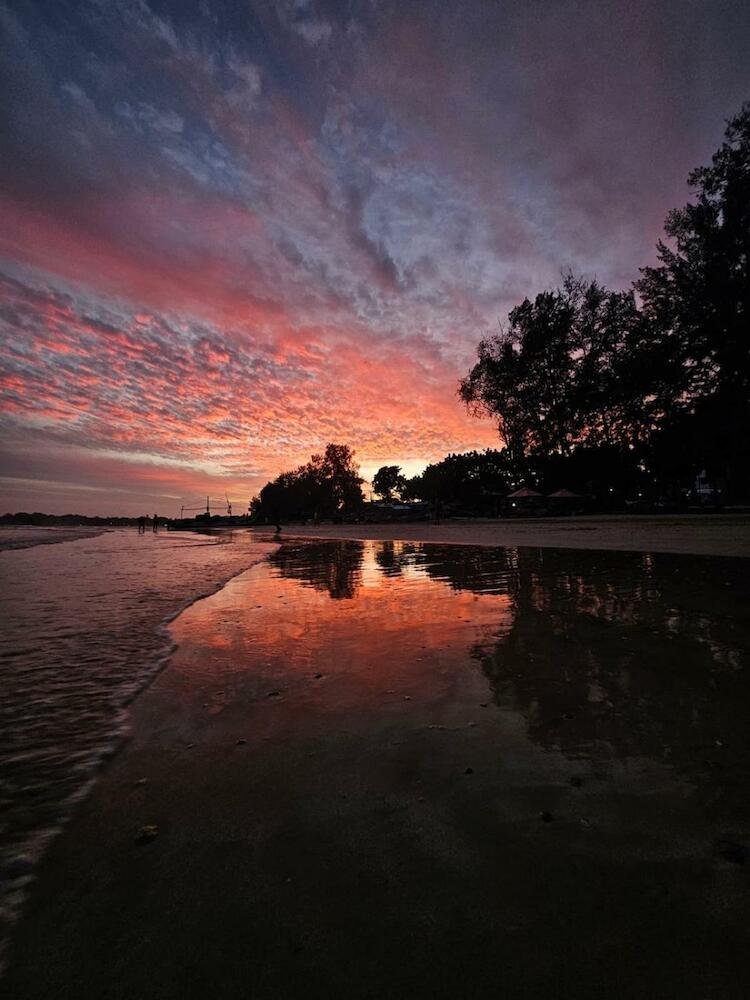 Island Wave Surf Hostel, Weligama