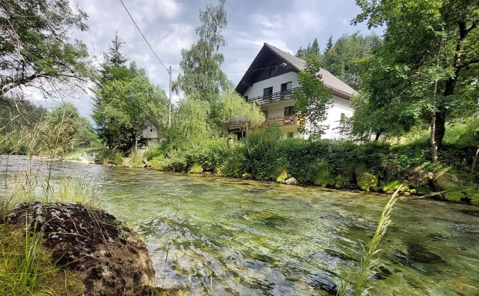 The Riverside Chill, Bled