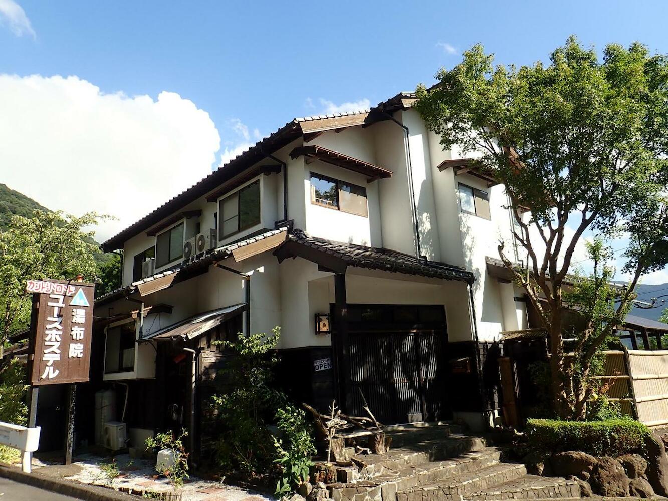 Where to stay in Yufuin on a budget
