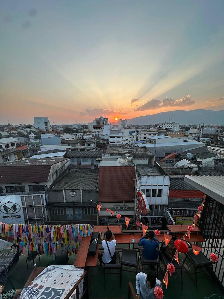 Makad Rooftop Hostel, Chiang Mai