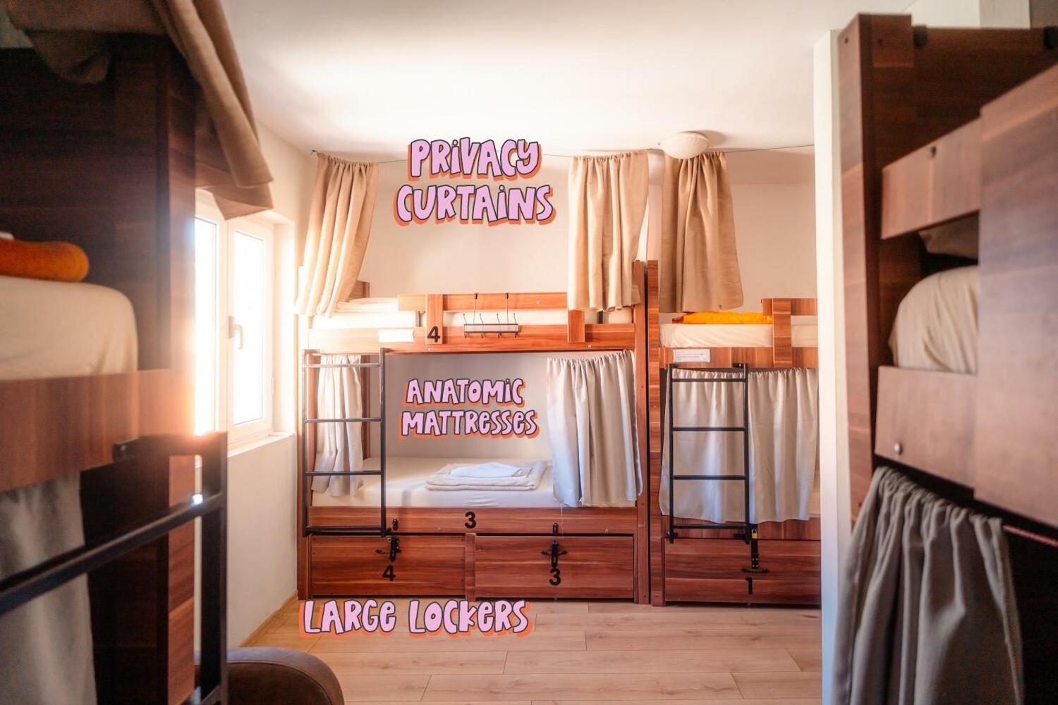 FREEDOM HOSTEL, Budva