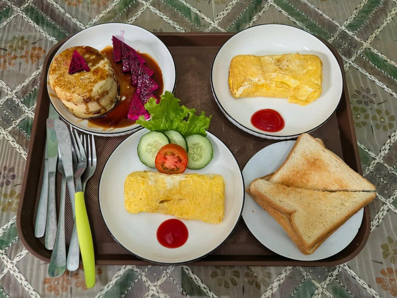 Sleepy Raccoon Hostel, Yogyakarta