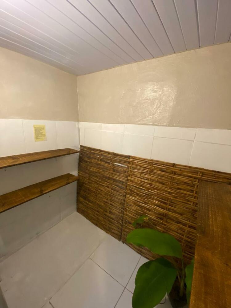 Selah Hostel, Pipa