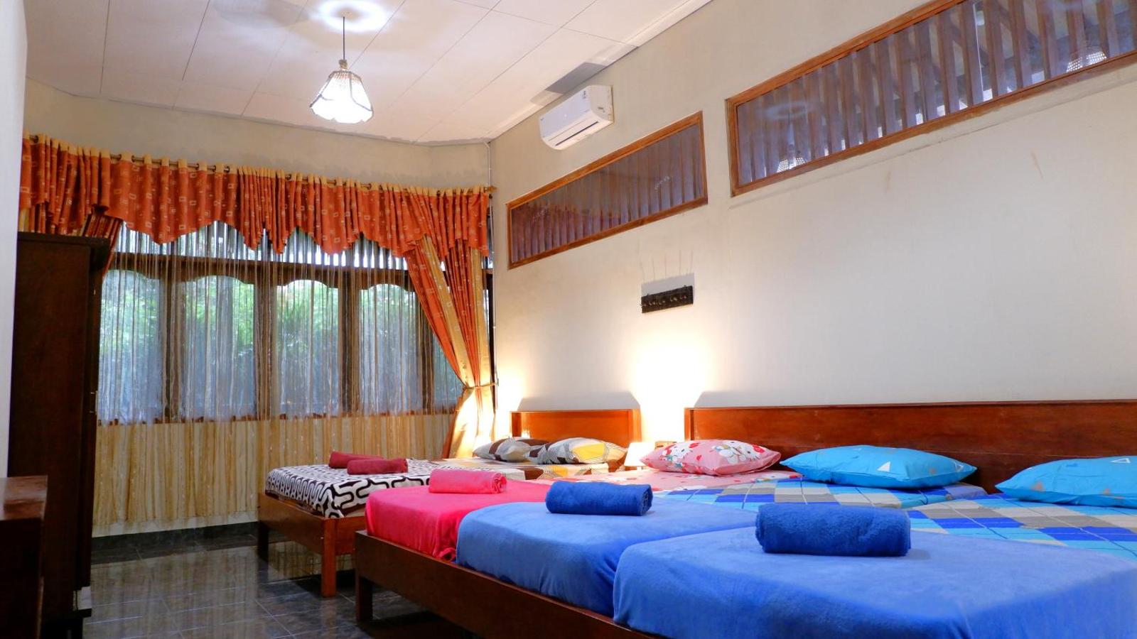 Sleepy Raccoon Hostel, Yogyakarta