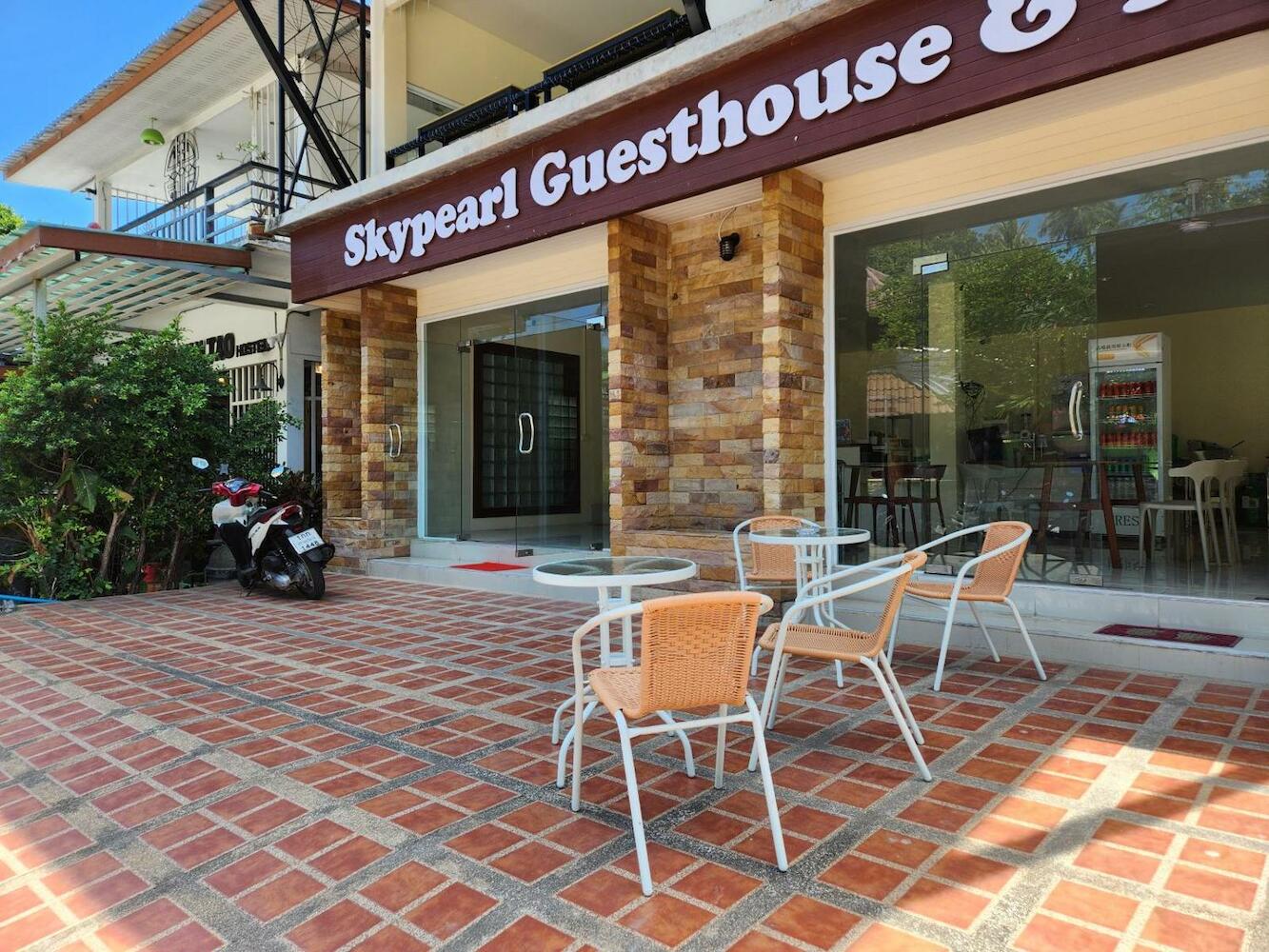 Skypearl Guesthouse & Pub, Koh Tao
