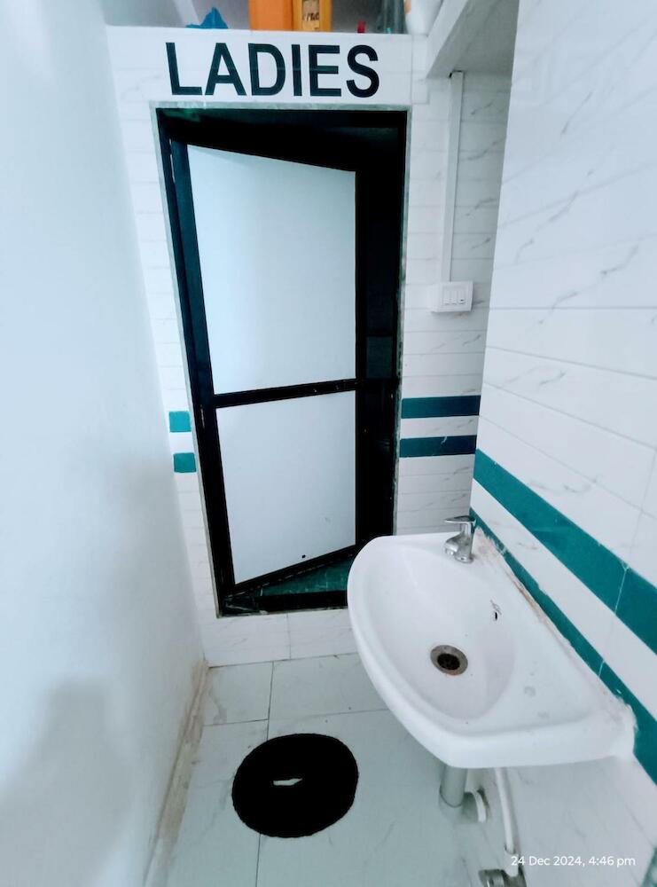 Stay Retreats - Dorm In Andheri, Mumbai