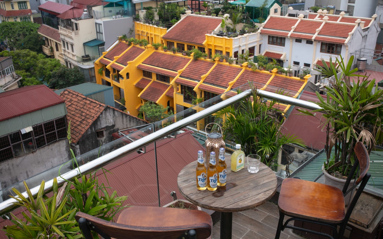 Downtown Hostel & Rooftop Bar