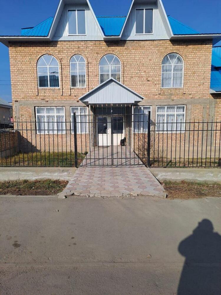 Hostel Erkin For Mens, Karakol