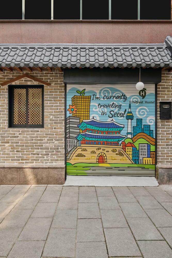 Half Rest Hostel Jongno Insa