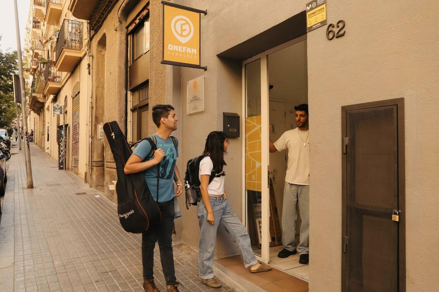 Onefam Paralelo, Barcelona