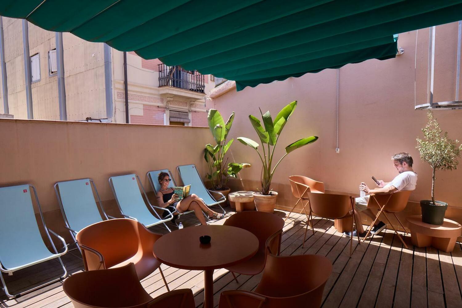 Latroupe Poblenou Beach, Barcelona