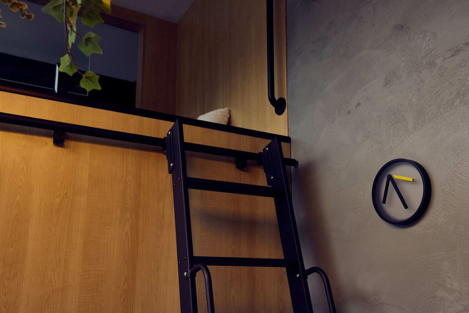 Capsule Hotel