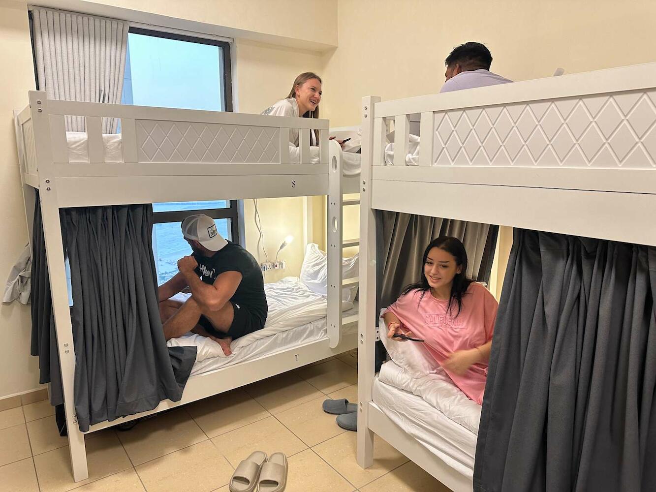 Happy Dom Hostel - Jbr - Dubai, Dubai