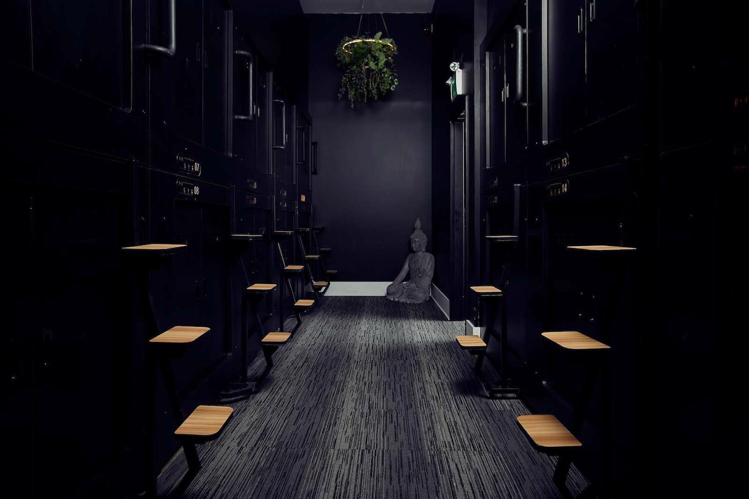 Capsule Hotel