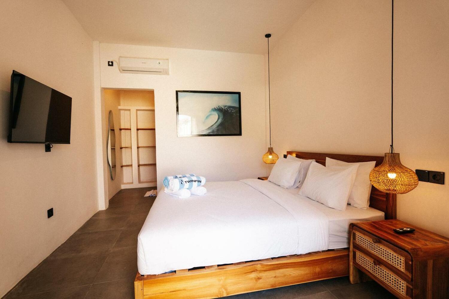 Twinfin Surf House, Kuta Lombok