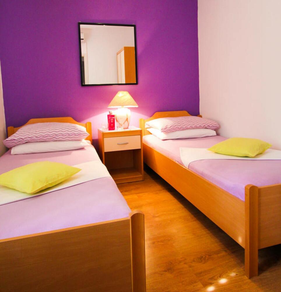 Helvetia Hostel, Hvar Island