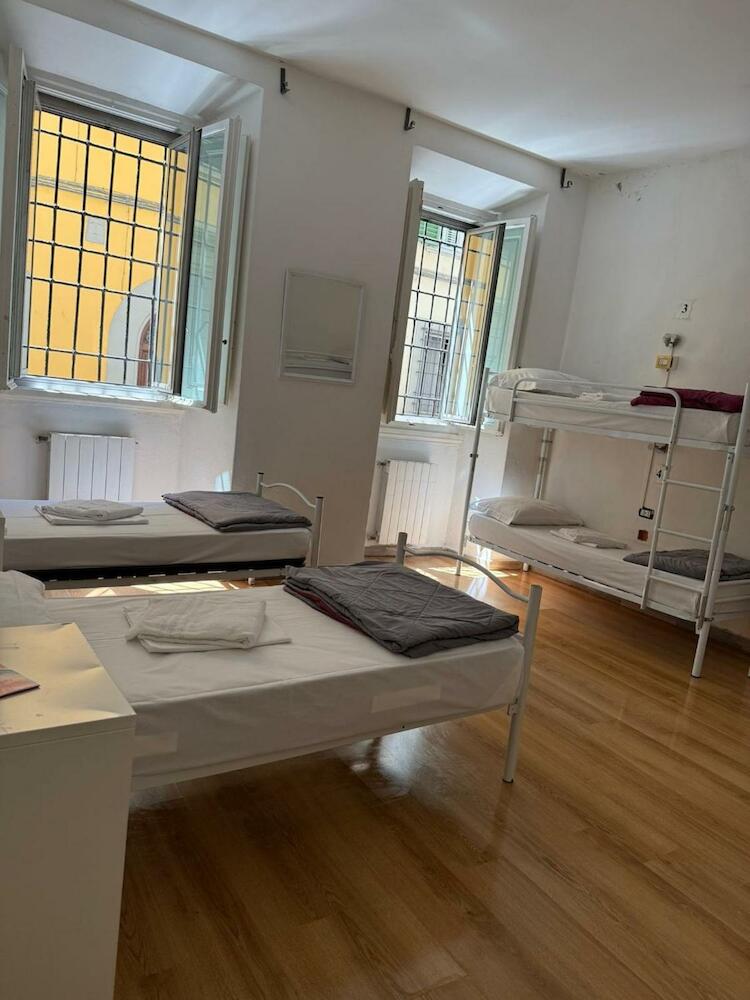 My Friends Hostel, Florence
