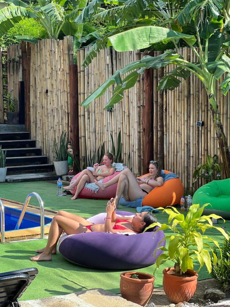 Hangover Chill & Hill Hostel, Ko Phi Phi