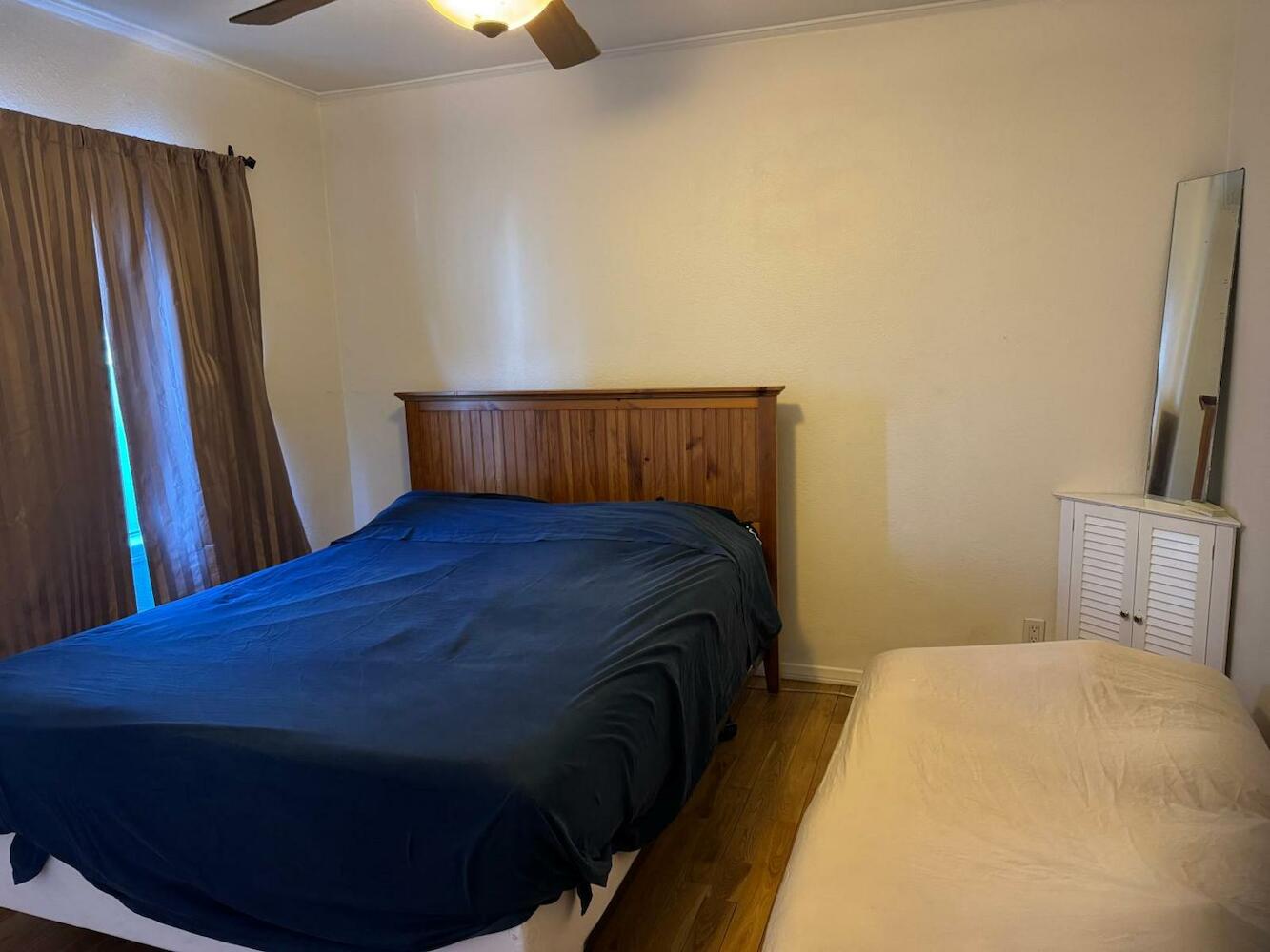 The Ardmore Home Share, Los Angeles