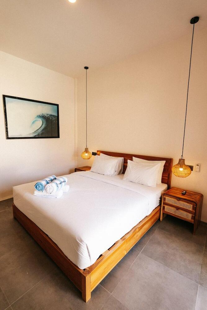 Twinfin Surf House, Kuta Lombok