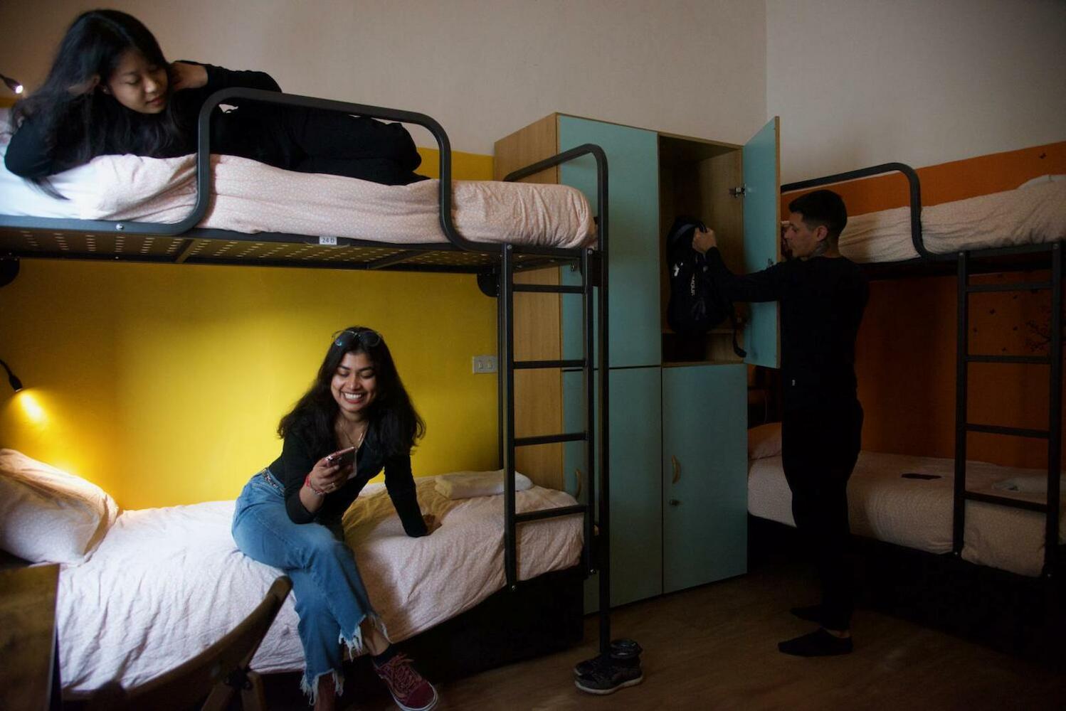 Sunflower City Student Hotel